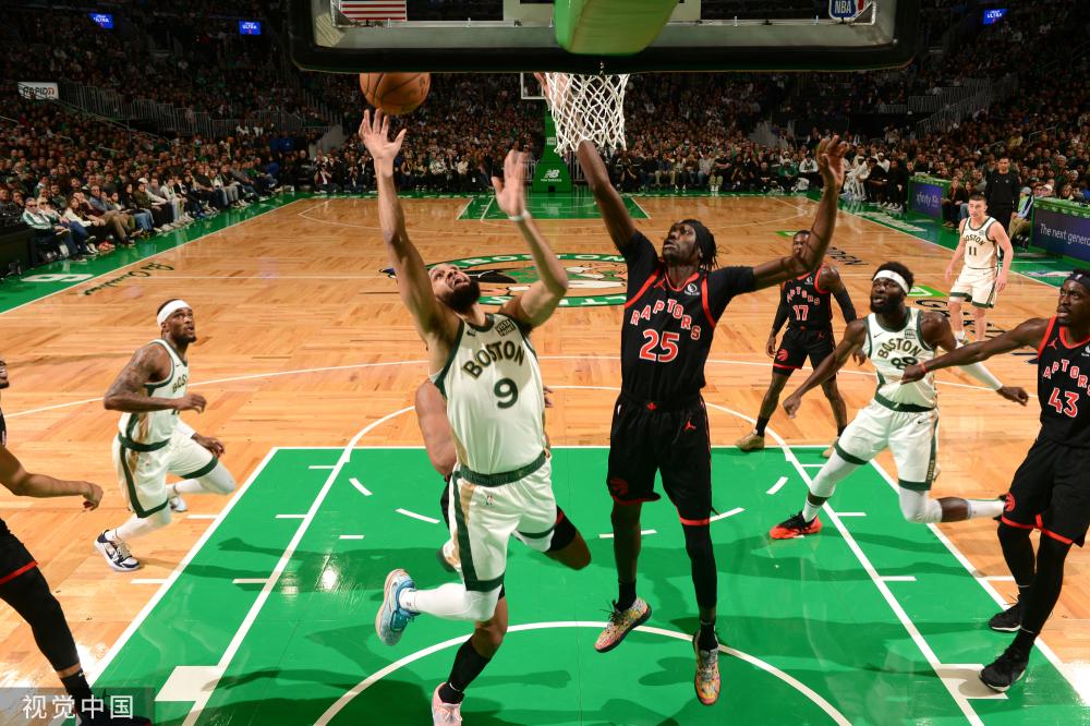 其中的三位 其中的三位