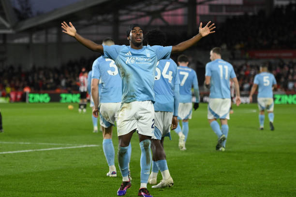 球場升級的 球場升級的