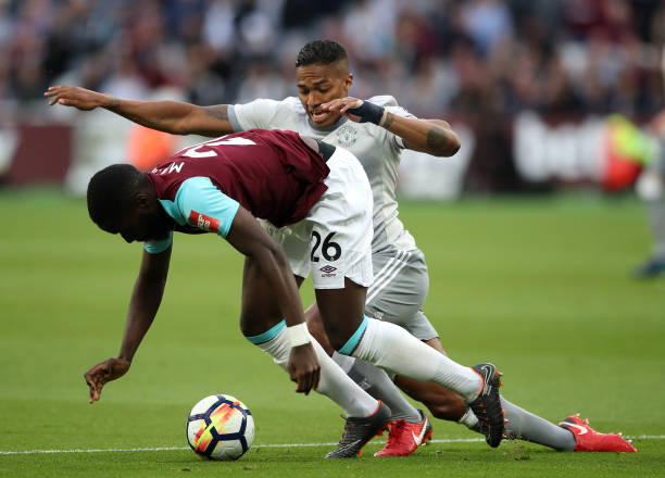 冰雪产业持 冰雪产业持