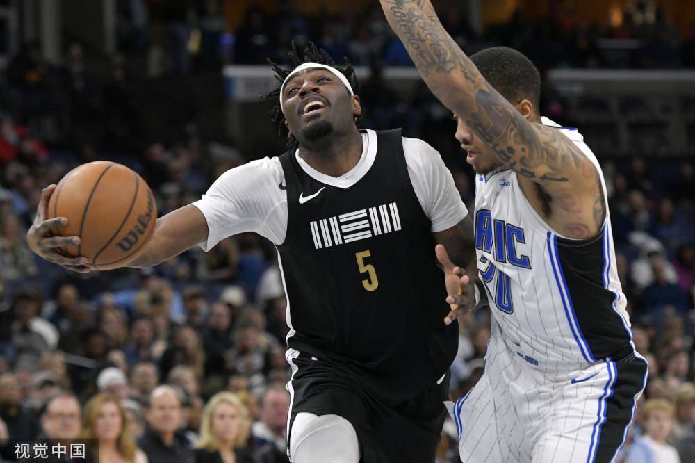 他常常参与 他常常参与